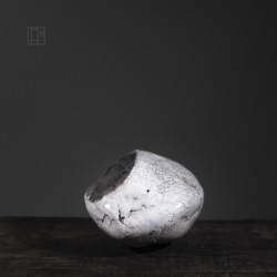 Vase en céramique raku #147 | Pièce unique faite main – Mimeiceramics
