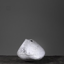 Vase en céramique raku #156 | Pièce unique faite main – Mimeiceramics
