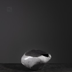 Vase en céramique raku #142 | Pièce unique faite main – Mimeiceramics