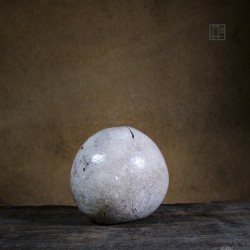 Vase en céramique raku #88 | Pièce unique faite main – Mimeiceramics
