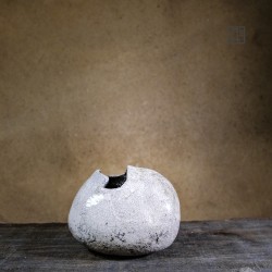 Vase en céramique raku #89 | Pièce unique faite main – Mimeiceramics