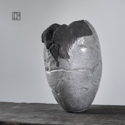 Vase en céramique raku #167 | Pièce unique faite main – Mimeiceramics