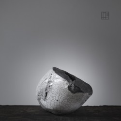 Vase en céramique raku #169 | Pièce unique faite main – Mimeiceramics