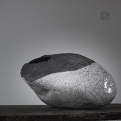 Vase en céramique raku #169 | Pièce unique faite main – Mimeiceramics