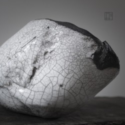 Vase en céramique raku #169 | Pièce unique faite main – Mimeiceramics